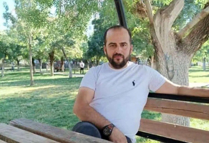 siirtte-otomobilin-carptigi-motosikletli-agir-yaralandi