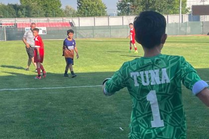 tavsanlida-erdemspor-junior-cup-futbol-soleni-buyuk-ilgi-gordu
