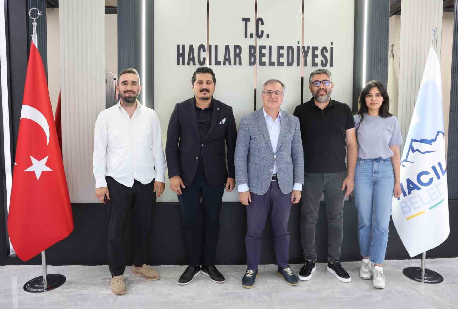baskan-ozdogan-daha-guzel-bir-hacilar-icin-calisiyoruz