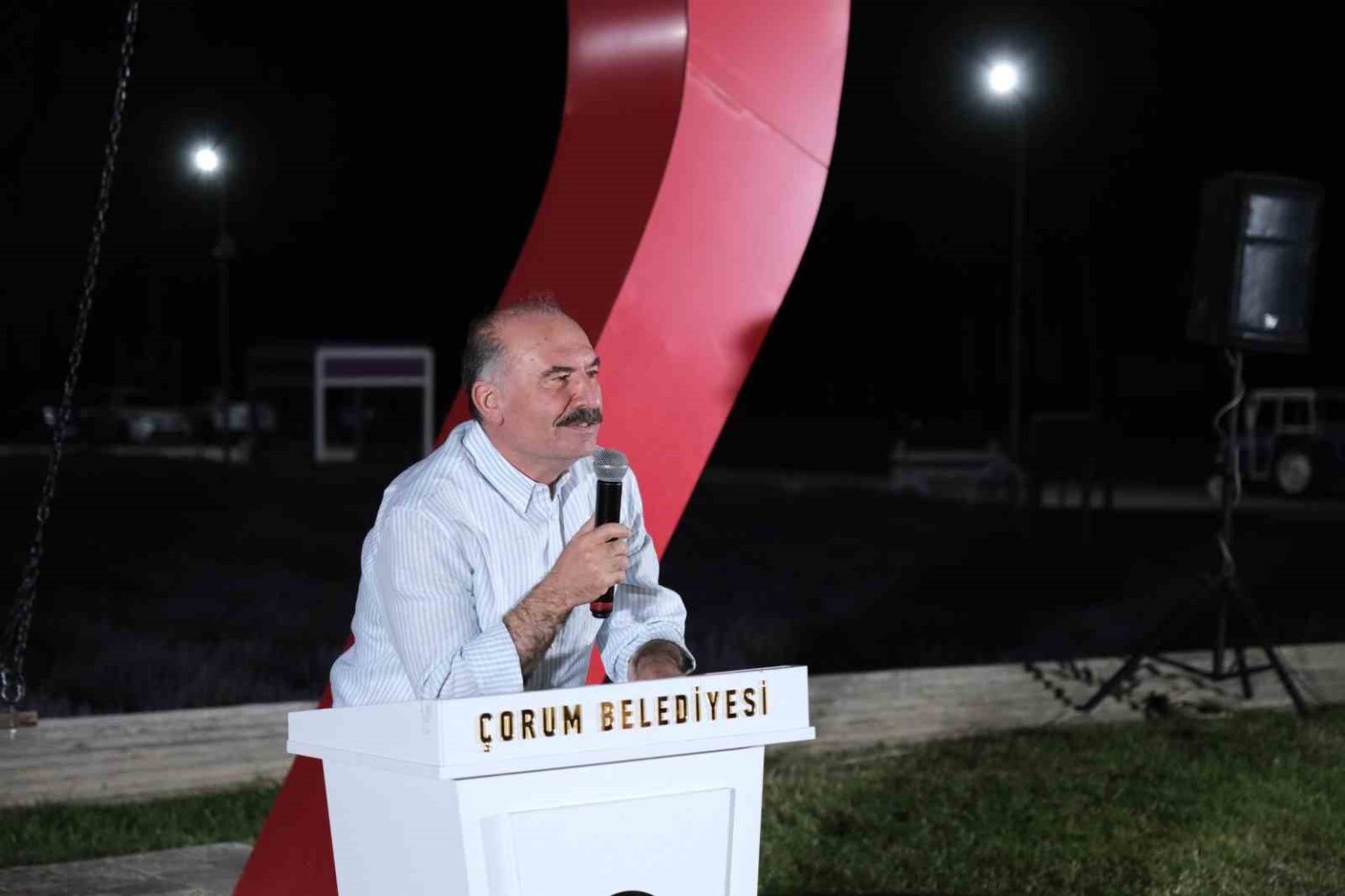 corumda-lavanta-bahcesinde-siir-dolu-gece