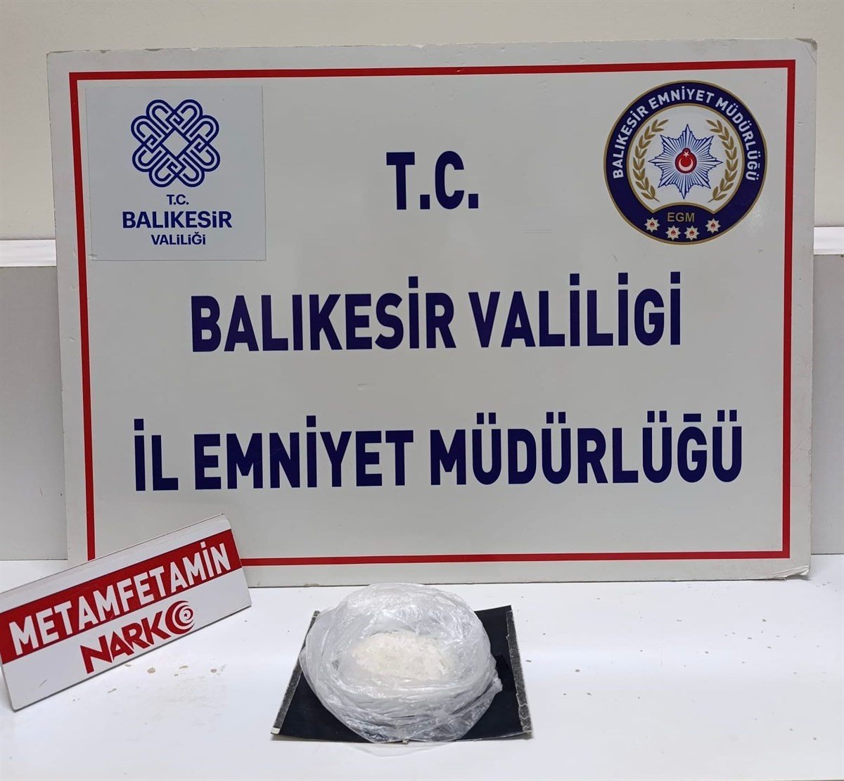 edremitte-uyusturucu-operasyonu-2-kisi-tutuklandi
