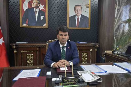 gediz-kaymakami-emrah-uzun-gorevine-basladi
