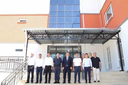 kaymakam-tas-kosk-adnan-menderes-ilkokulu-insaatinda-incelemede-bulundu