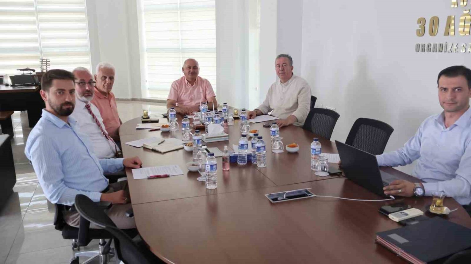kutahyada-30-agustos-osbde-yonetim-kurulu-toplantisi