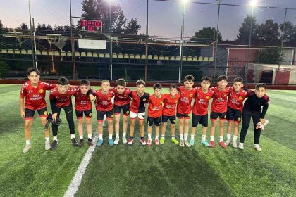 minik-eskisehir-sporlular-top-basi-yaptilar