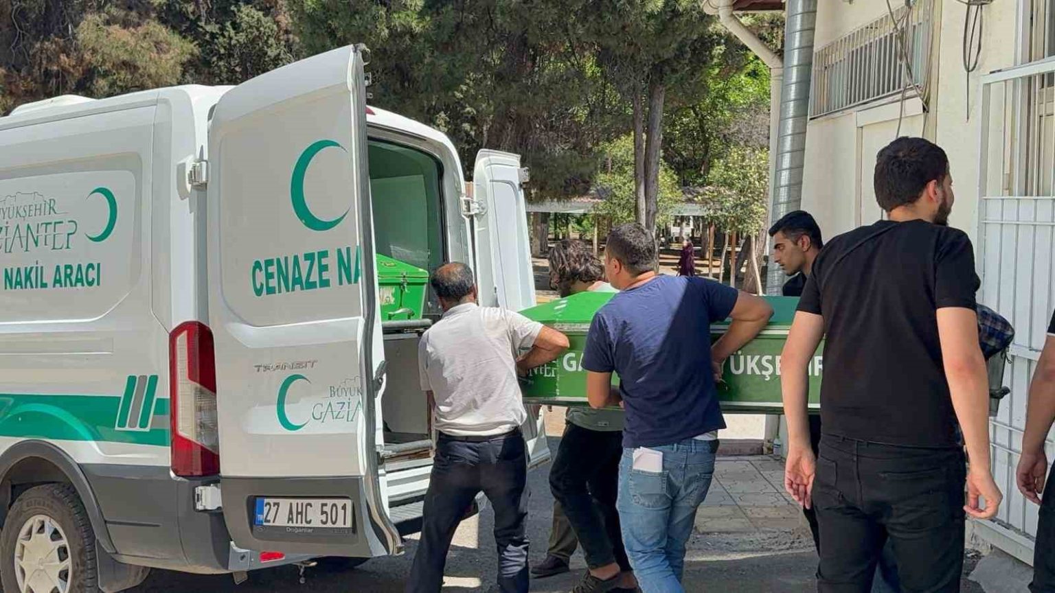 motosiklet-kazasinda-22-yasindaki-genc-hayatini-kaybetti
