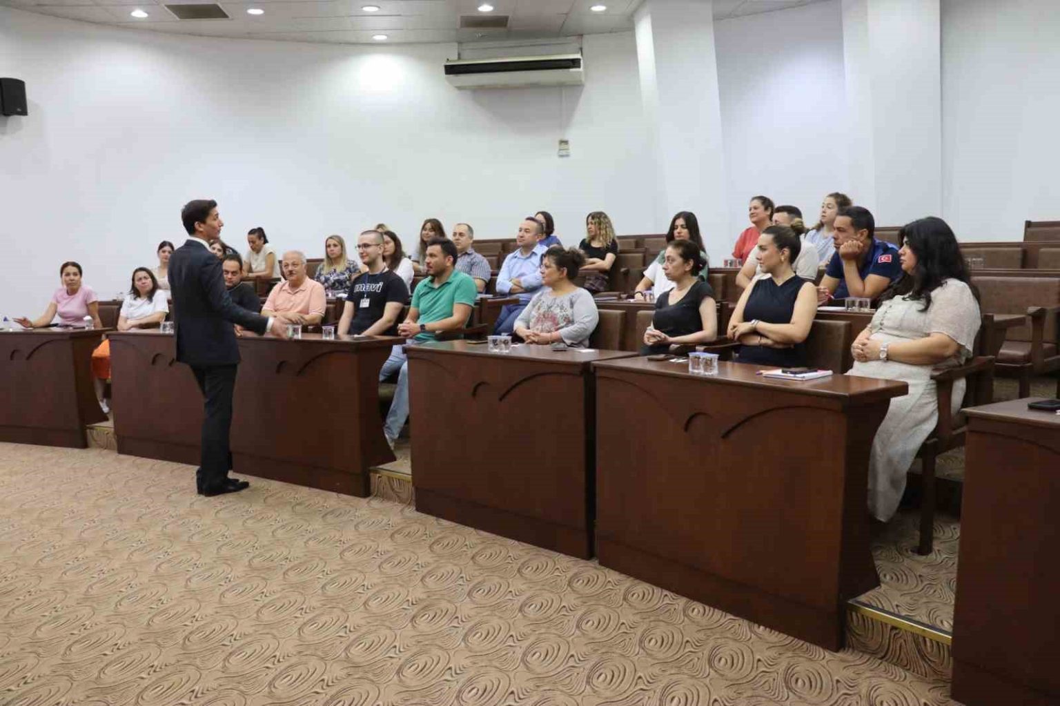 nazilli-belediyesi-personeline-kisisel-gelisim-ve-kurum-ici-iletisim-egitimi