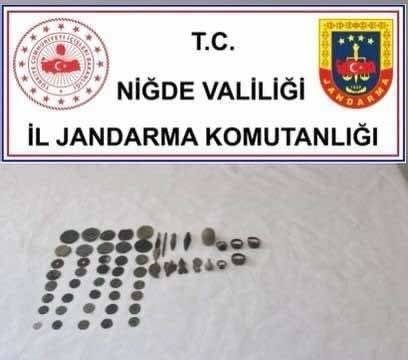 nigdede-tarihi-eser-operasyonu-55-parca-eser-ele-gecirildi