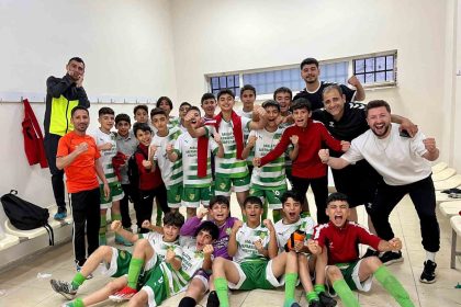 sahalari-olmadan-depremzede-sporculardan-5i-bir-yerde-sampiyonluk