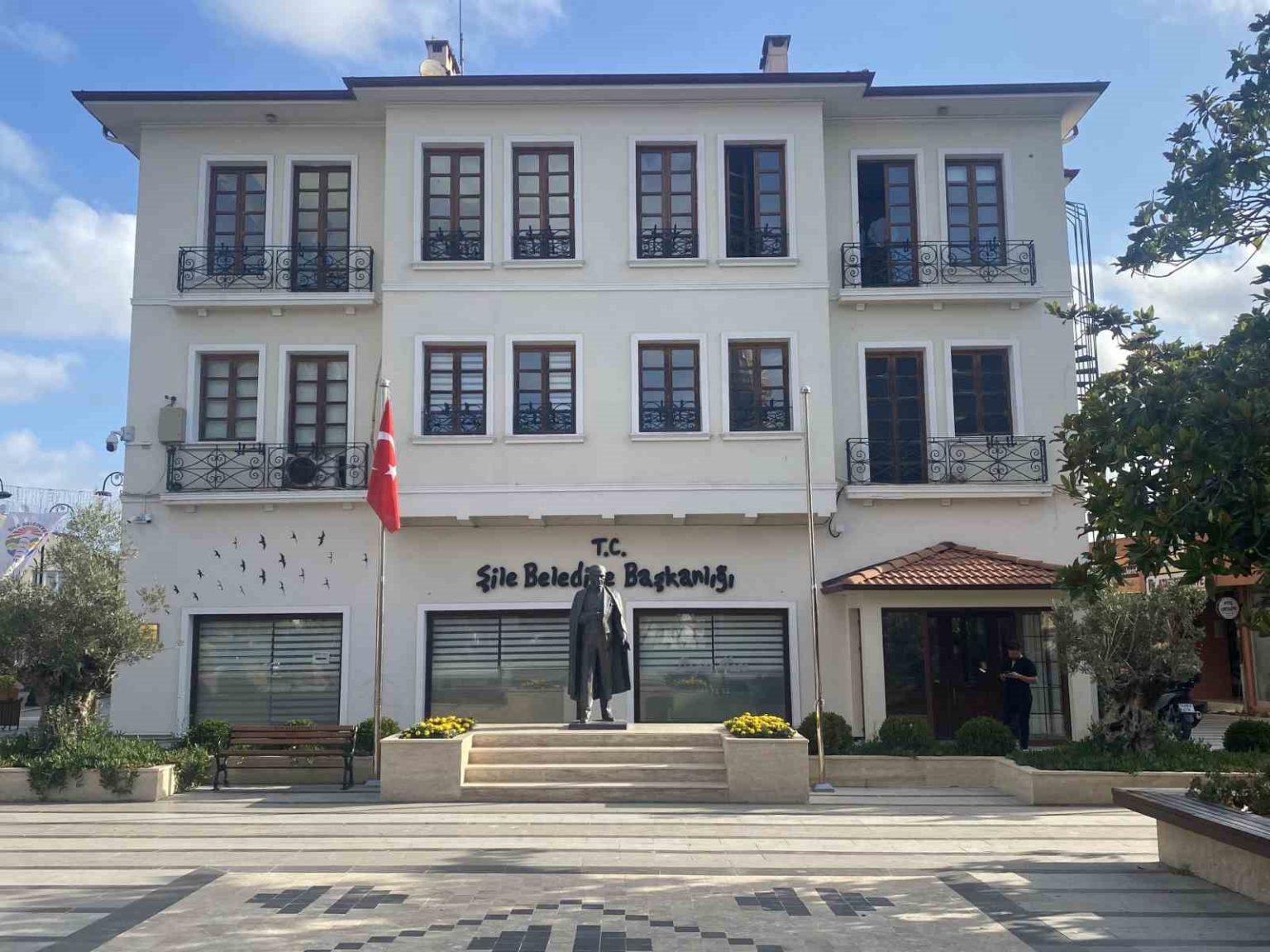 sile-belediyesine-operasyon-baskan-ozgur-kabadayi-gozaltina-alindi