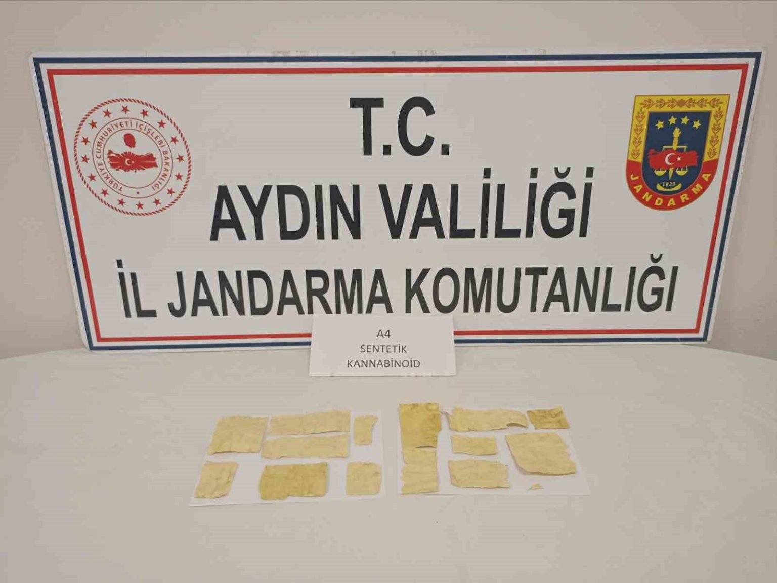 supheli-sahista-uyusturucu-madde-ele-gecirildi