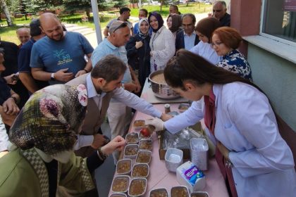 teknik-meslek-yuksekokulundan-muharrem-ayina-ozel-asure-ikrami