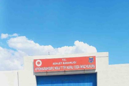 afyonkarahisarda-12-yil-hapis-cezasi-bulunan-sahis-jandarma-tarafindan-yakalandi