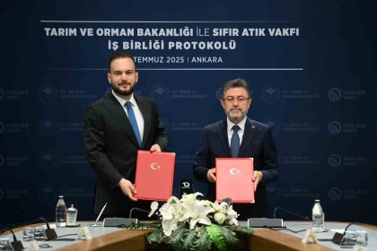 bakan-yumakli-topraga-tohumu-eken-ormani-yeserten-suyun-akisina-yon-veren-gidamizin-guvenligini-saglayan-bir-bakanligiz