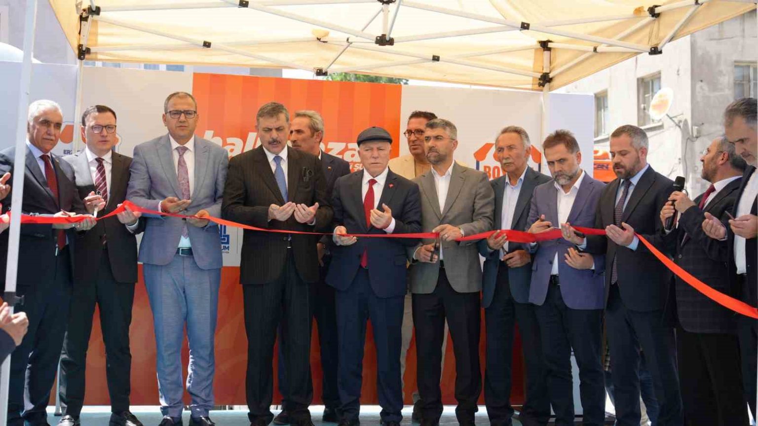 baskan-sekmen-halk-pazarlari-gonul-belediyeciliginin-yansimasidir