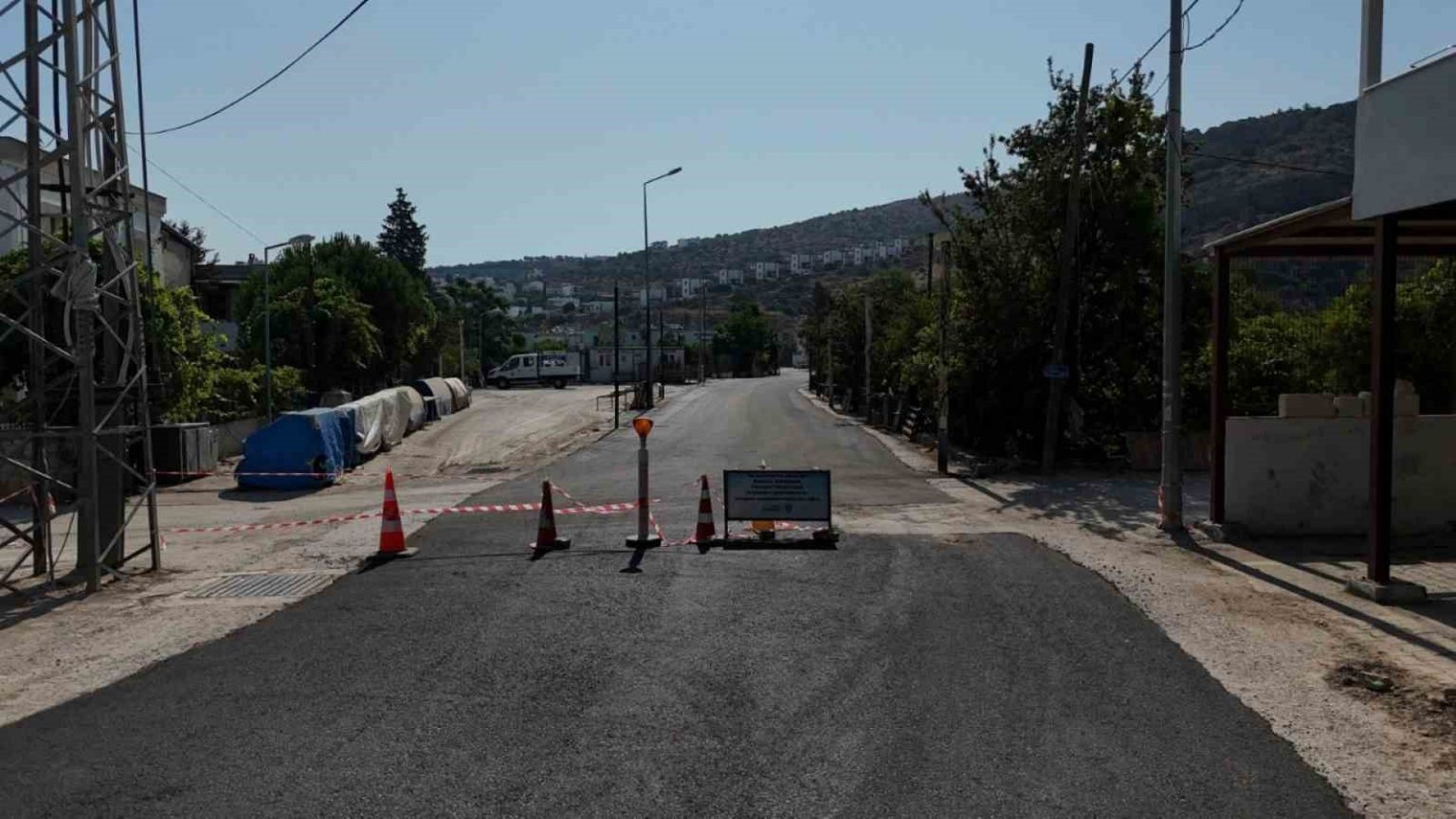 bodrum-belediyesi-asfalt-calismalarina-devam-ediyor