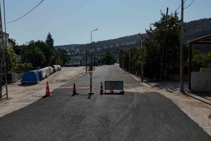 bodrum-belediyesi-asfalt-calismalarina-devam-ediyor