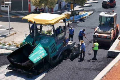 buyuksehirin-sokede-yol-calismalari-suruyor