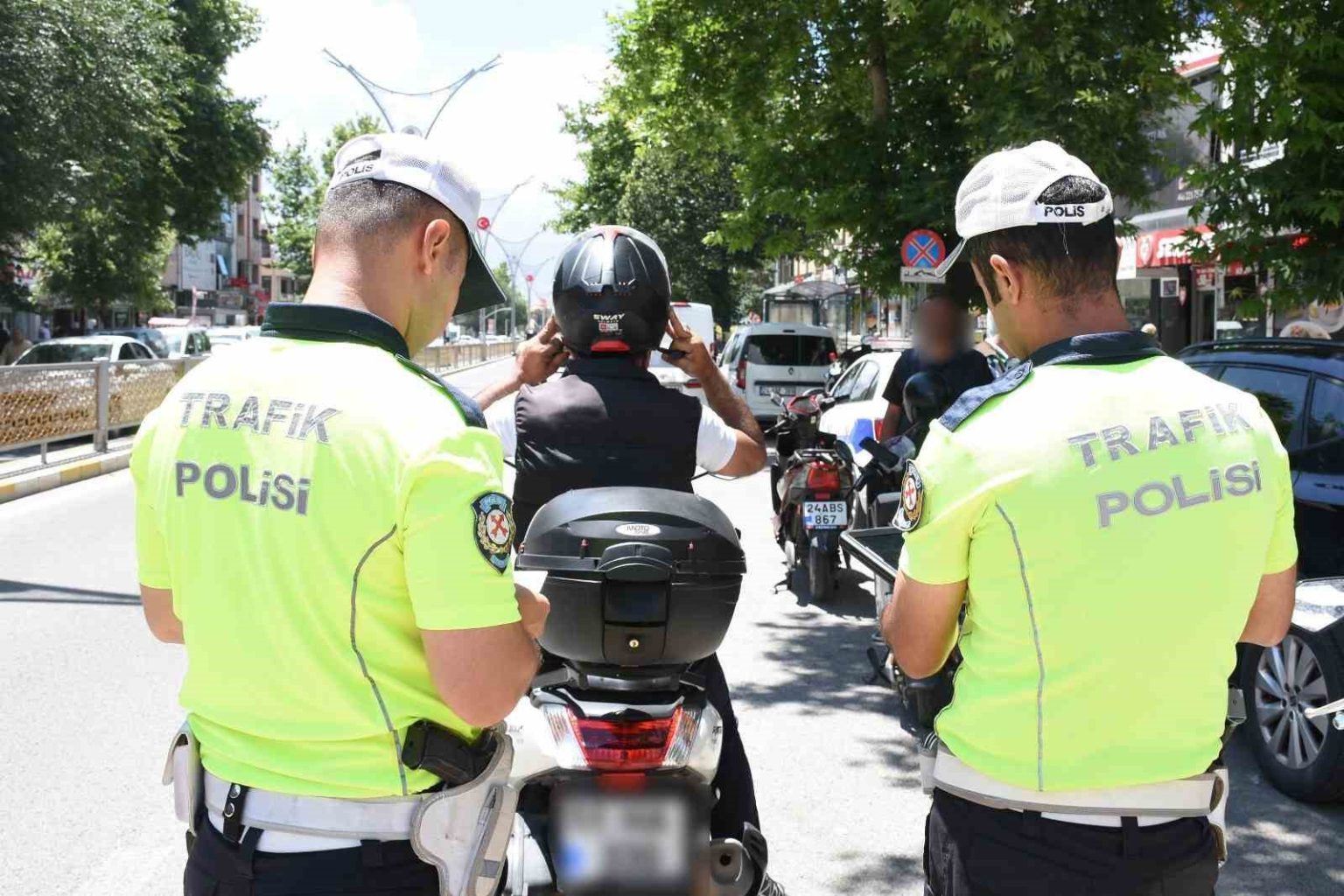 erzincanda-motosikletlilere-siki-denetim