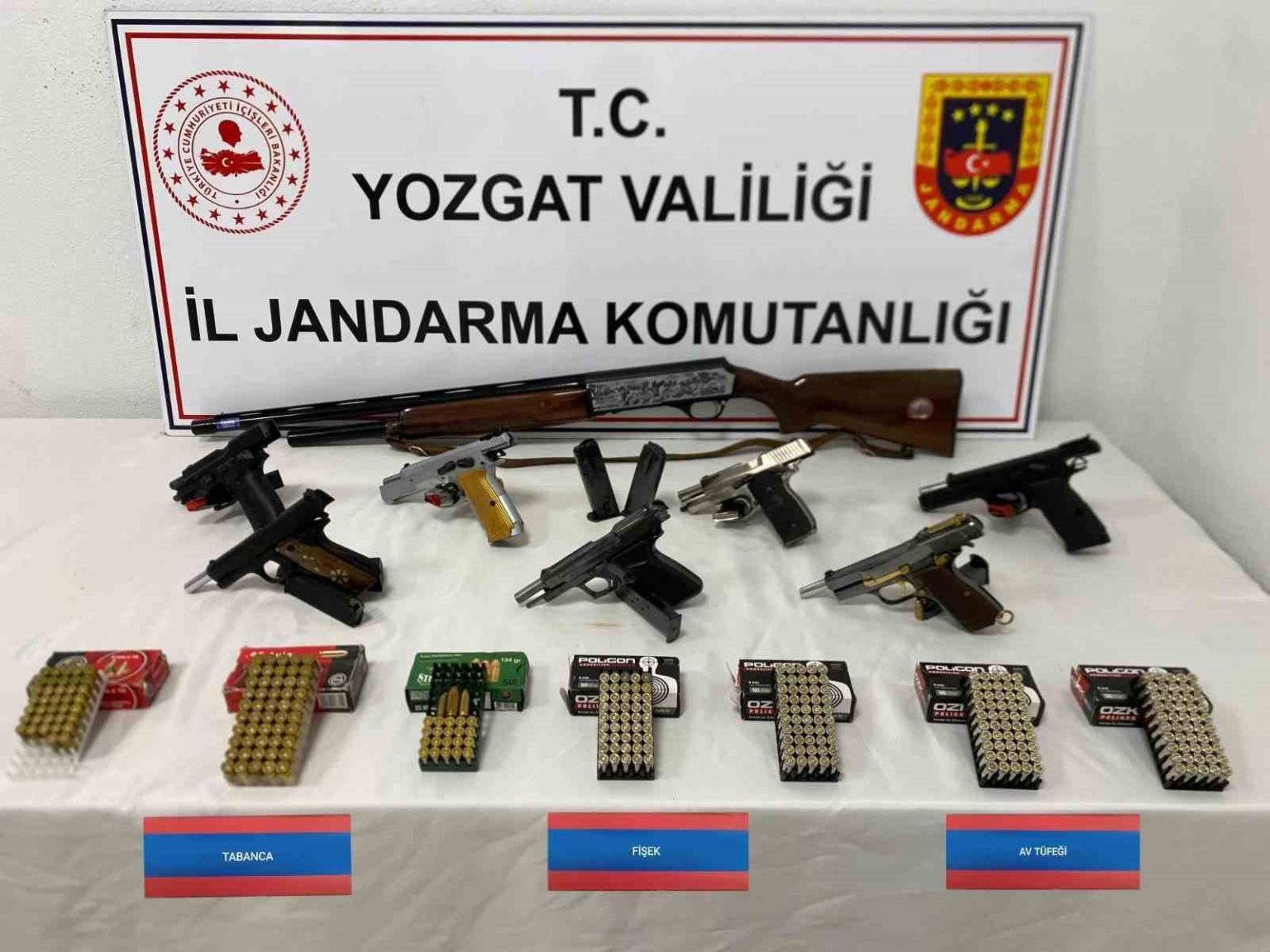 evin-bahcesinden-cephanelik-cikti