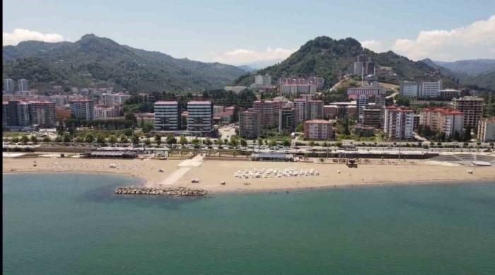 giresun-plajlarinda-deniz-suyu-temiz-cikti