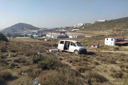 hatayda-sarampole-devrilen-minibusun-surucusu-yaralandi