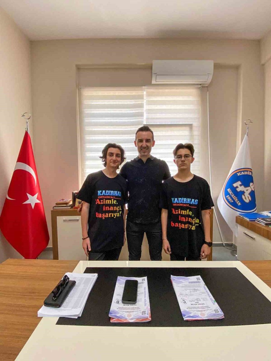 kadir-has-ortaokulundan-turkiye-birinciligi-gururu