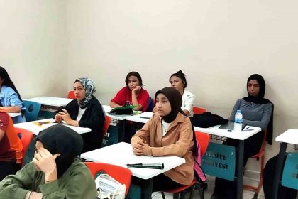 suleymansah-genclik-merkezinde-yaz-dersleri-basladi