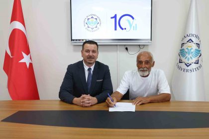 yasli-adam-tip-ogrencilerinin-egitimi-icin-bedenini-kadavra-olarak-bagisladi