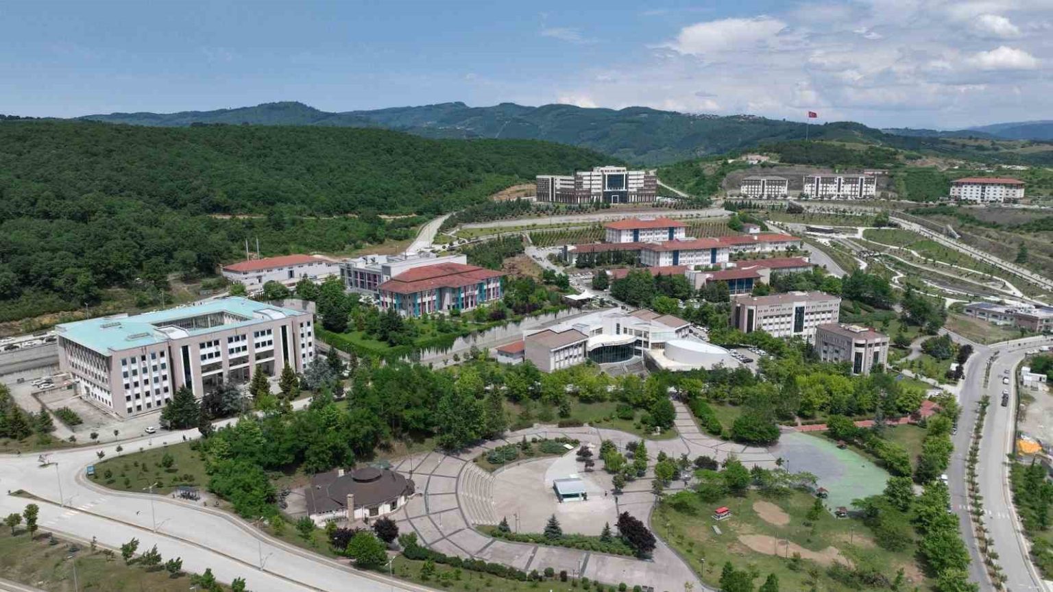 yeni-programlarla-egitim-ogretim-hizmet-alanini-genisletiyor