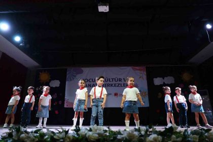 yunusemreli-miniklerden-unutulmaz-yil-sonu-gosterisi