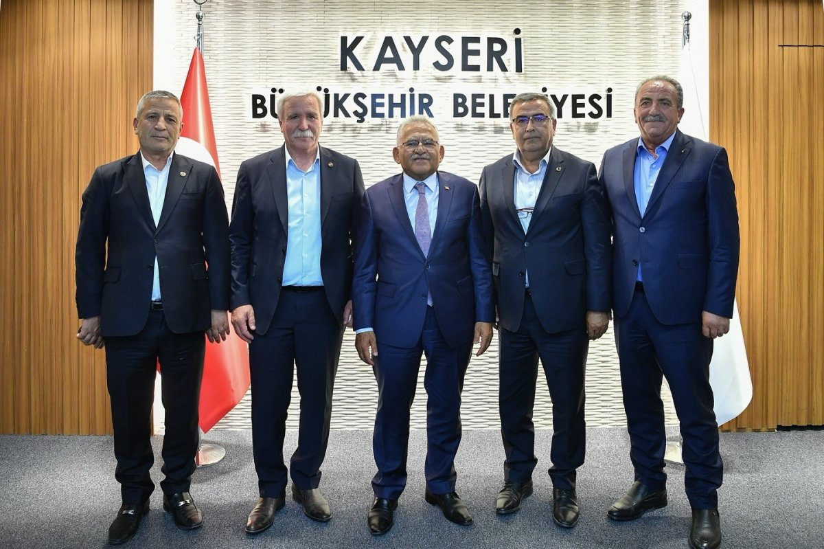 baskan-buyukkilictan-5-ilce-belediye-baskani-ile-yatirim-zirvesi