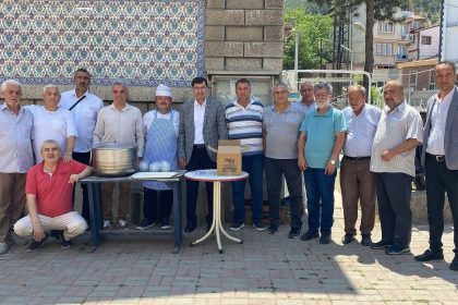 baskan-kahveci-istiklal-mahallesindeki-asure-etkinligine-katildi