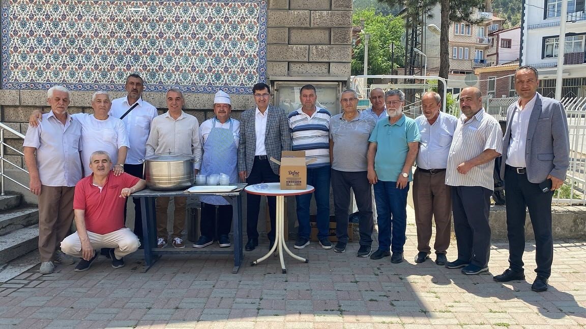 baskan-kahveci-istiklal-mahallesindeki-asure-etkinligine-katildi