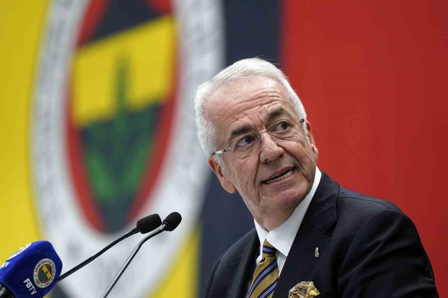 fenerbahcede-erol-bilecik-gorevinden-istifa-etti