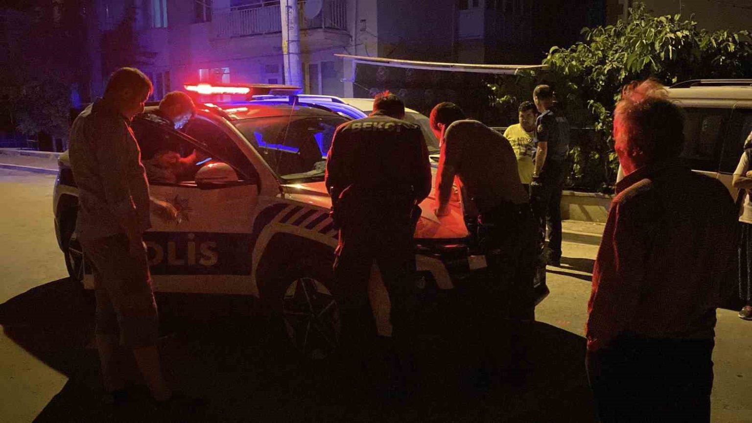 gece-cikan-aile-ici-kavga-mahalleyi-ayaga-kaldirdi