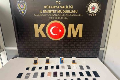 kutahyada-37-adet-gumruk-kacagi-cep-telefonu-ele-gecirildi