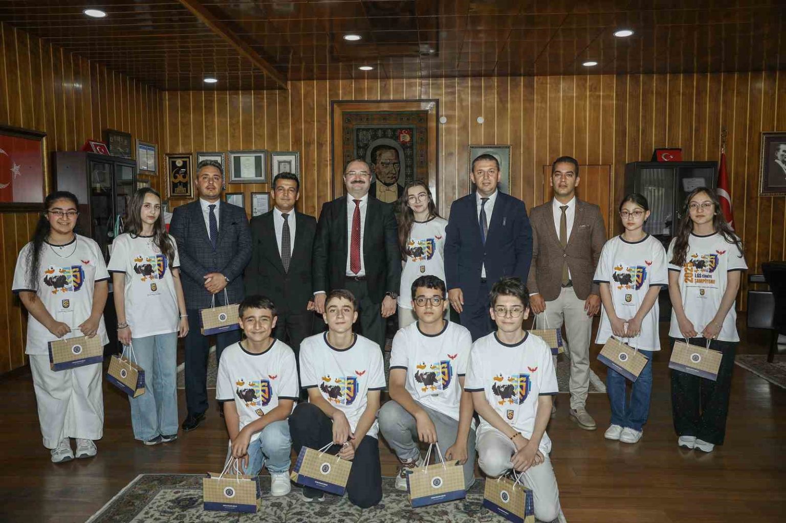 lgs-basarisi-vakif-okullarinda-hayat-buluyor