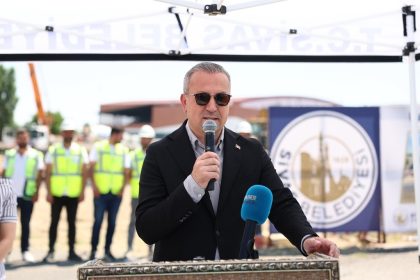 sivasta-acik-termal-havuzlar-icin-ilk-beton-atildi