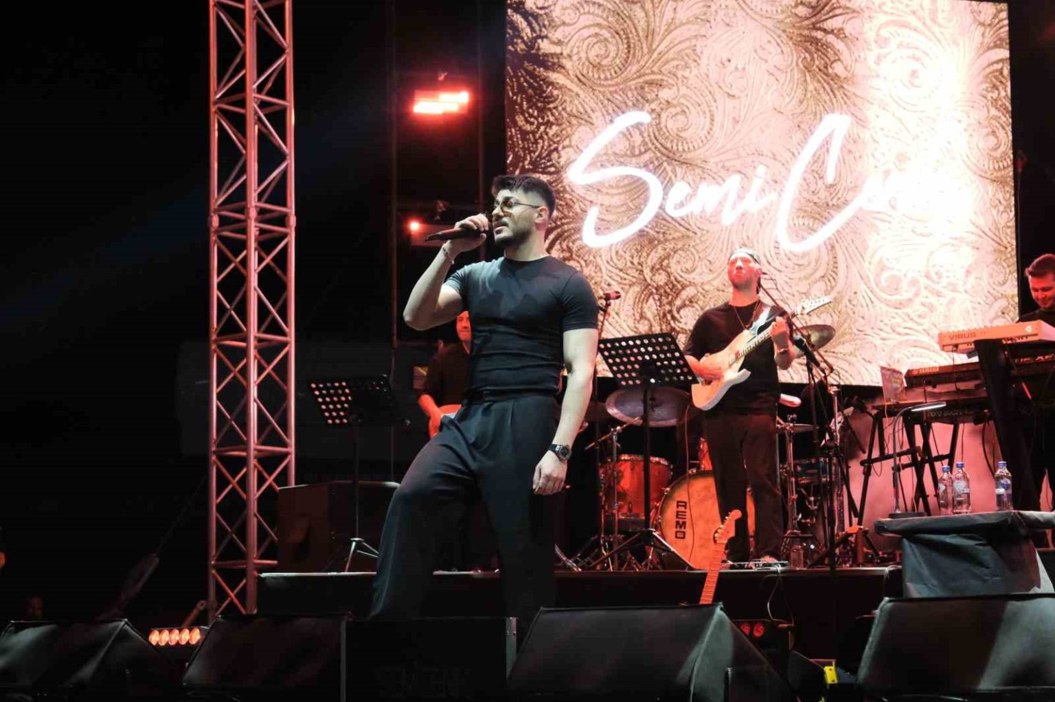 sivrihisarda-unutulmaz-gece-yasattilar