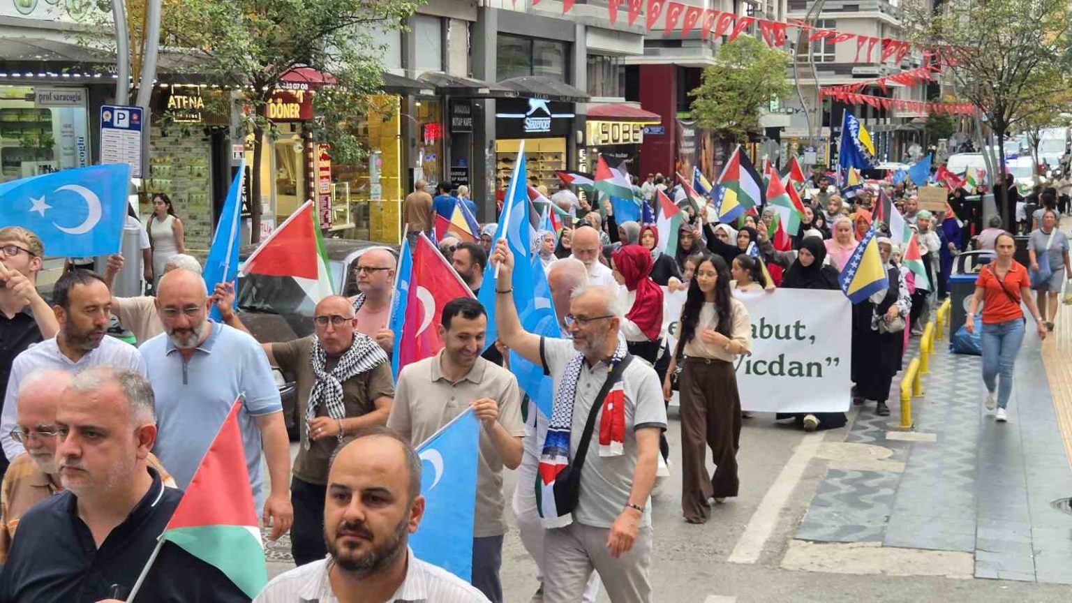 srebrenitsa-katliami-samsunda-kinandi