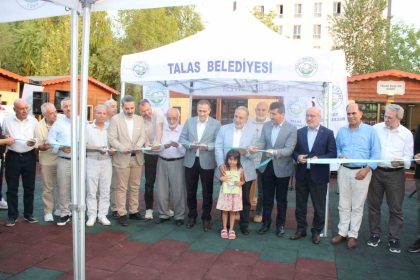 talasta-sahaflar-carsisi-acildi
