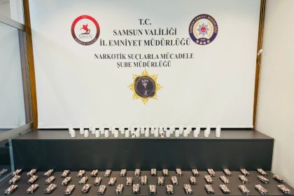 zehir-tacirlerine-darbe-5-bin-600-sentetik-ecza-ele-gecirildi