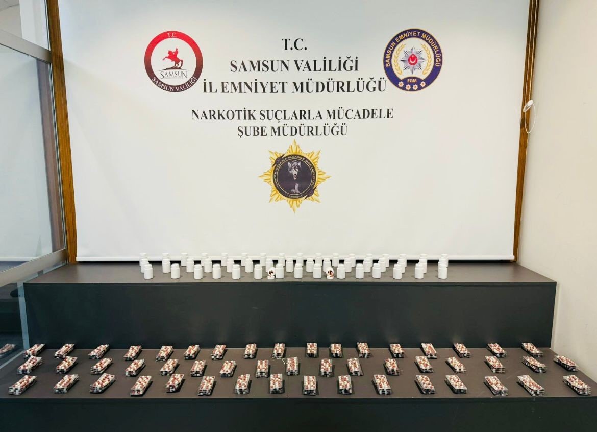zehir-tacirlerine-darbe-5-bin-600-sentetik-ecza-ele-gecirildi