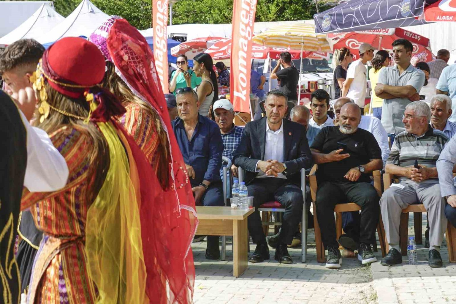 akkisla-turkmen-festivali-yapildi