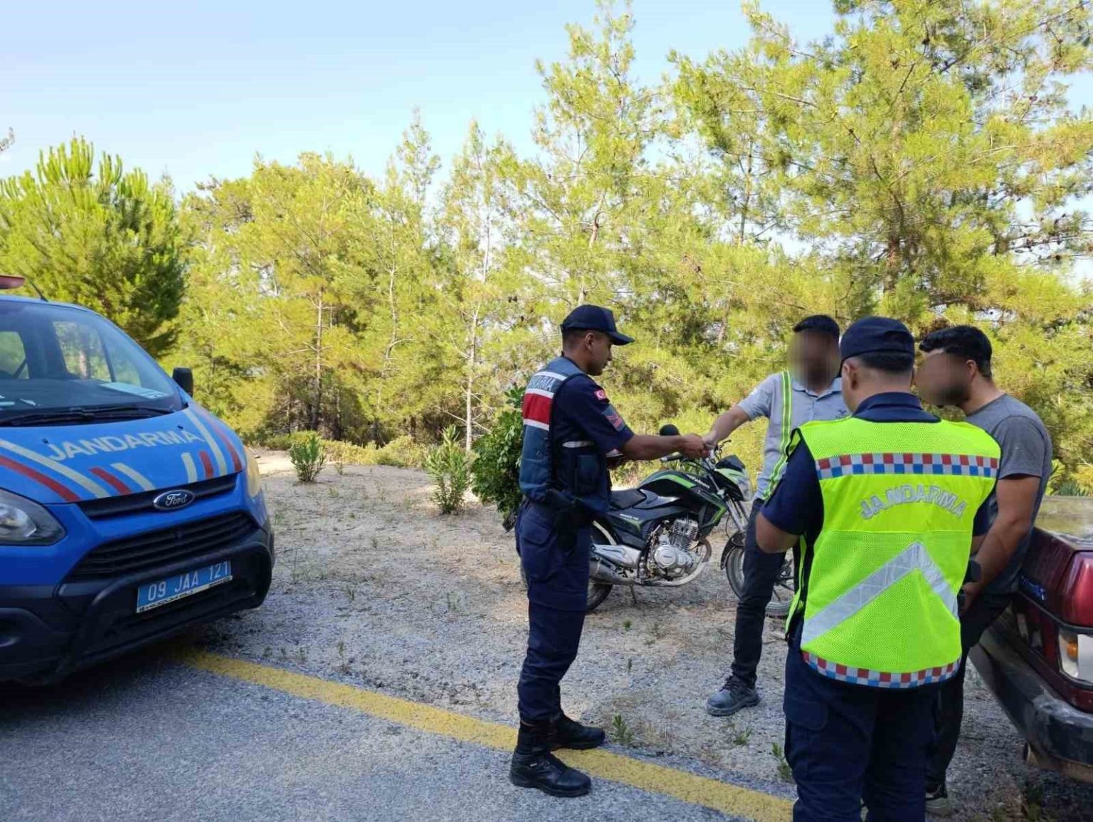 cinede-jandarmadan-sulak-ve-ormanlik-alanlara-siki-denetim