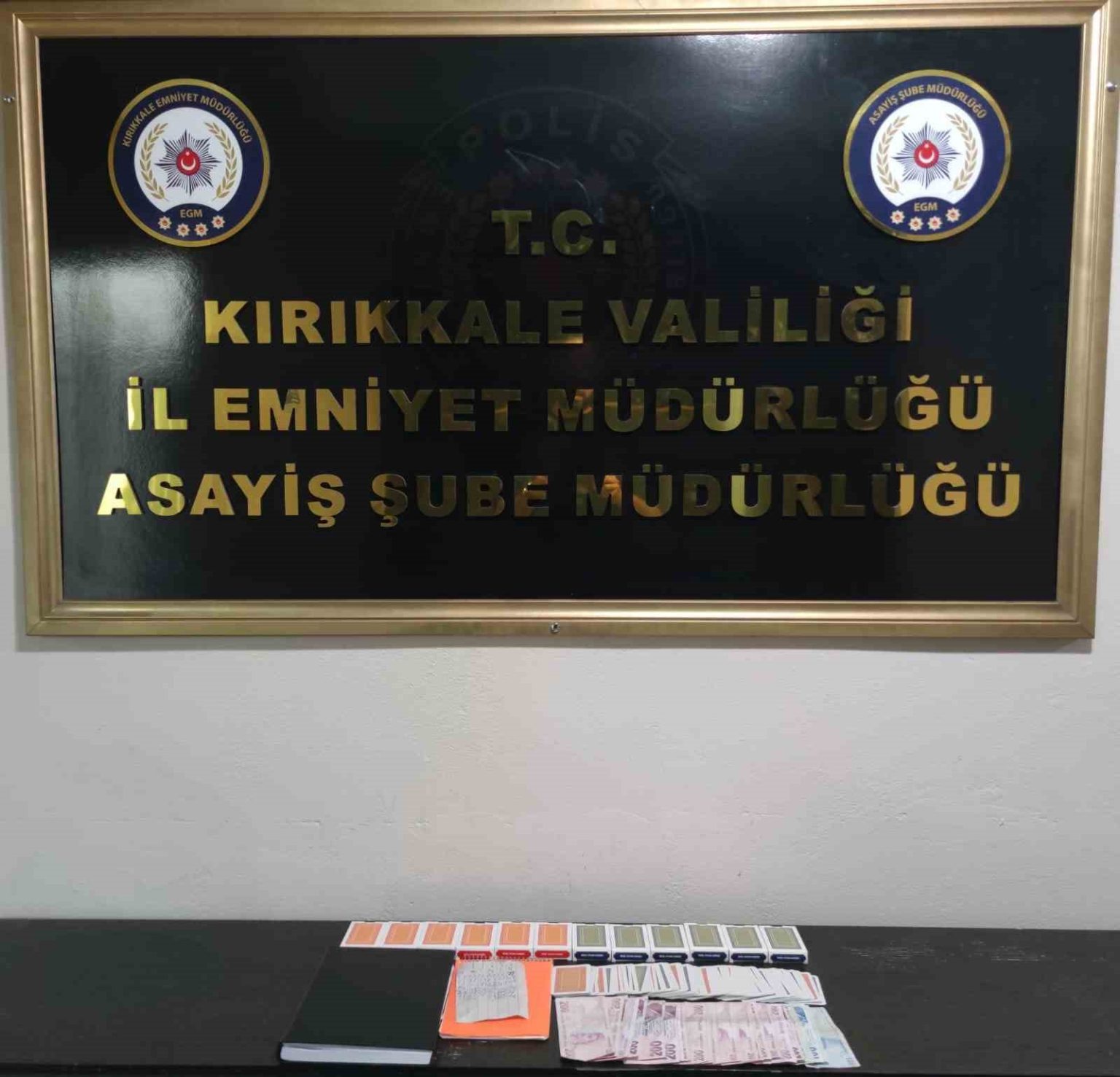 kirikkalede-dernek-catisi-altinda-kumar-6-kisiye-55-bin-lira-ceza