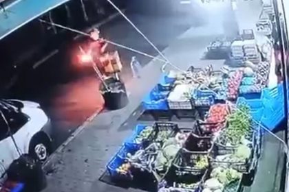 kucukcekmecede-markete-molotoflu-saldiri