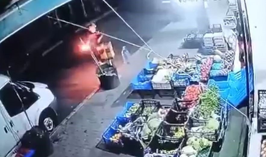 kucukcekmecede-markete-molotoflu-saldiri