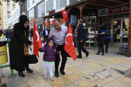 sahinbey-ay-yildizla-donatiliyor